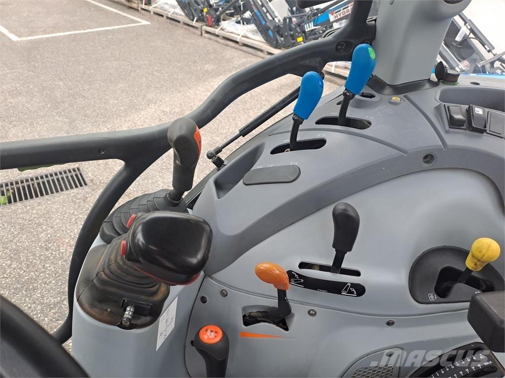 New Holland T 5.75 트랙터