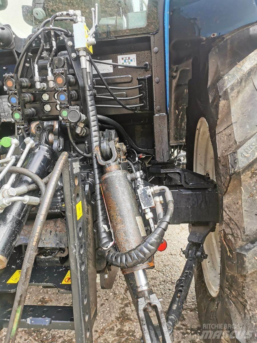 New Holland T 5.85 트랙터