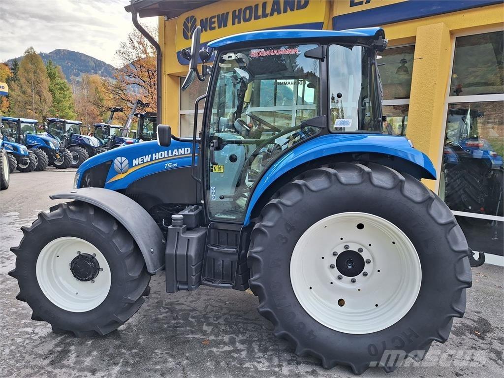 New Holland T 5.85 트랙터