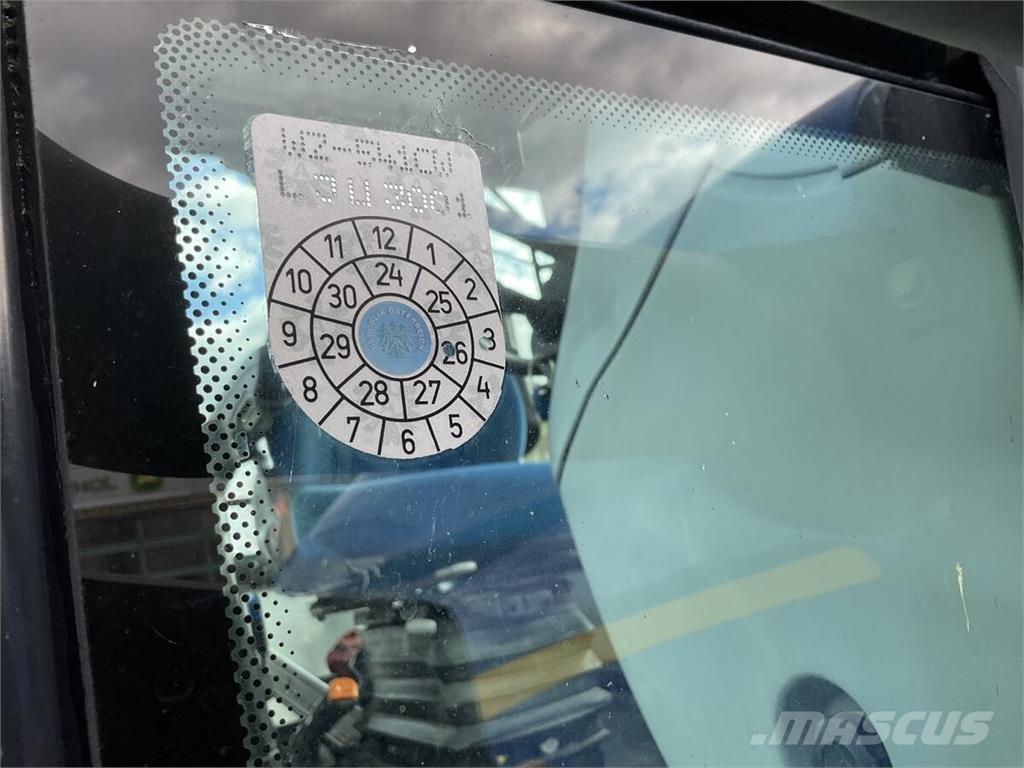 New Holland T 5030 트랙터