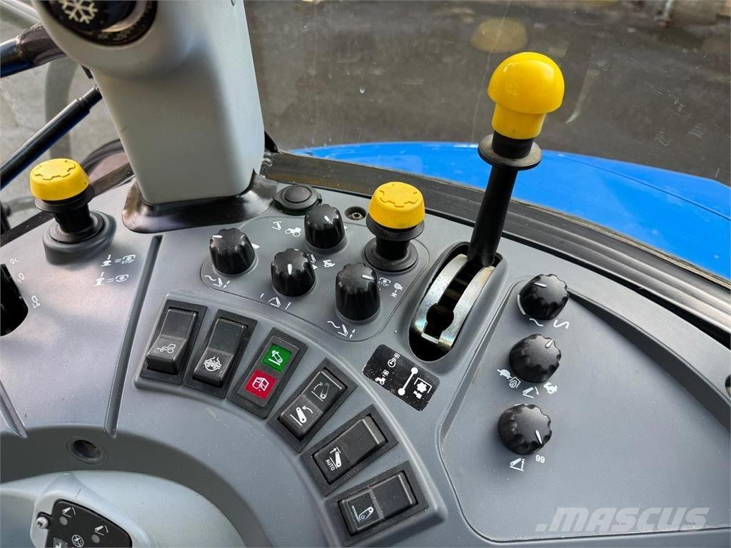 New Holland T4.115 트랙터