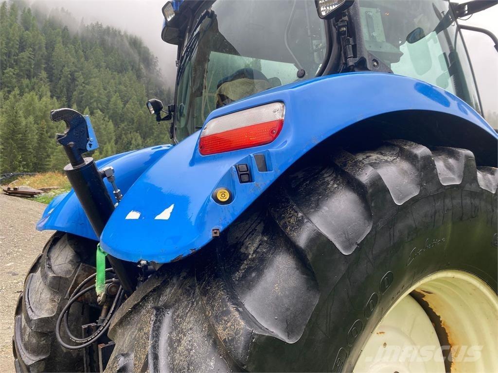 New Holland T7040 트랙터