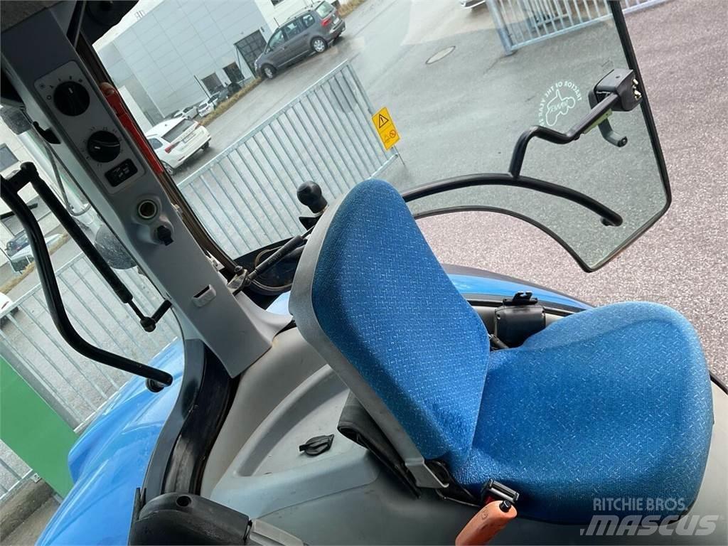 New Holland T7050 트랙터