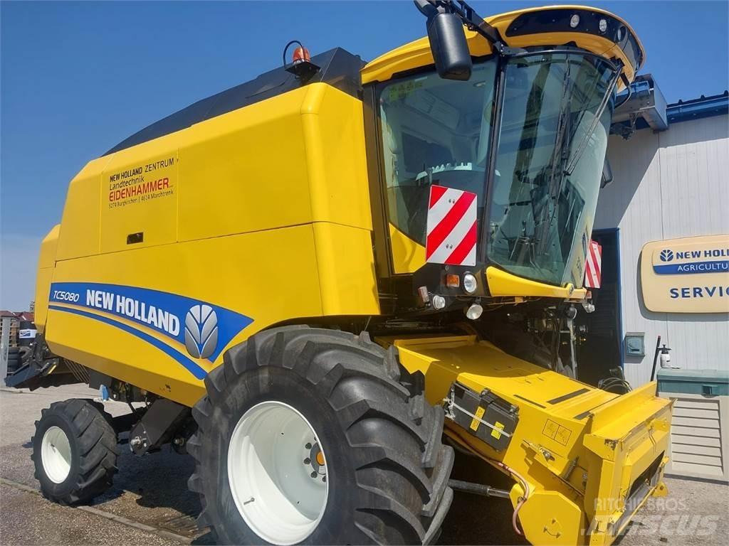 New Holland TC5070 콤바인 수확기