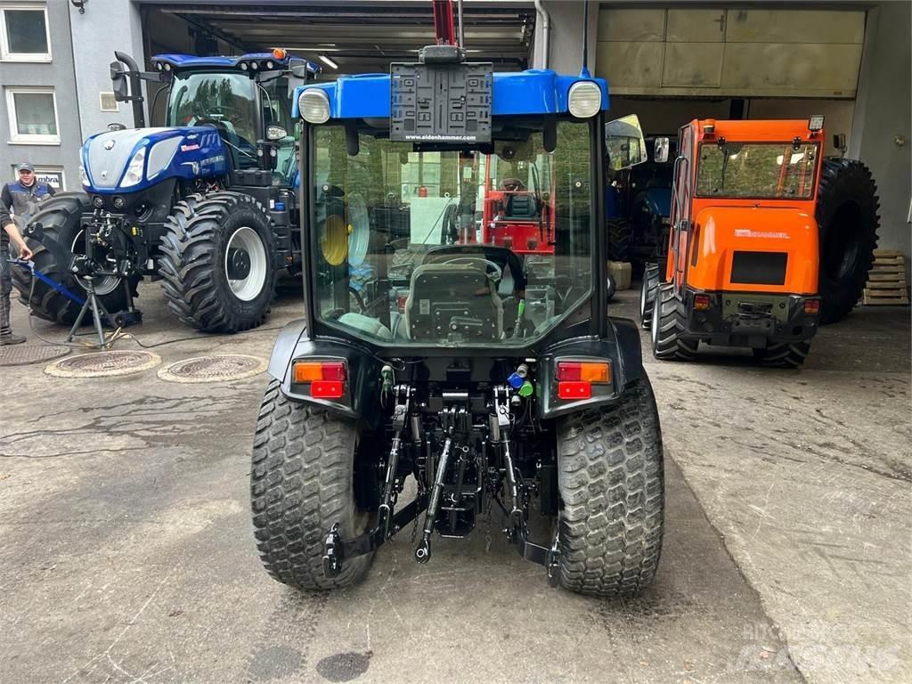 New Holland TCE 55 트랙터