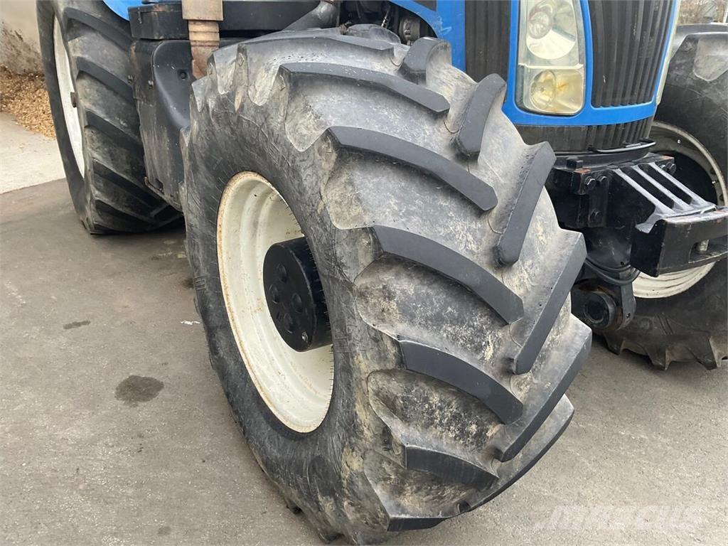 New Holland TG 285 트랙터
