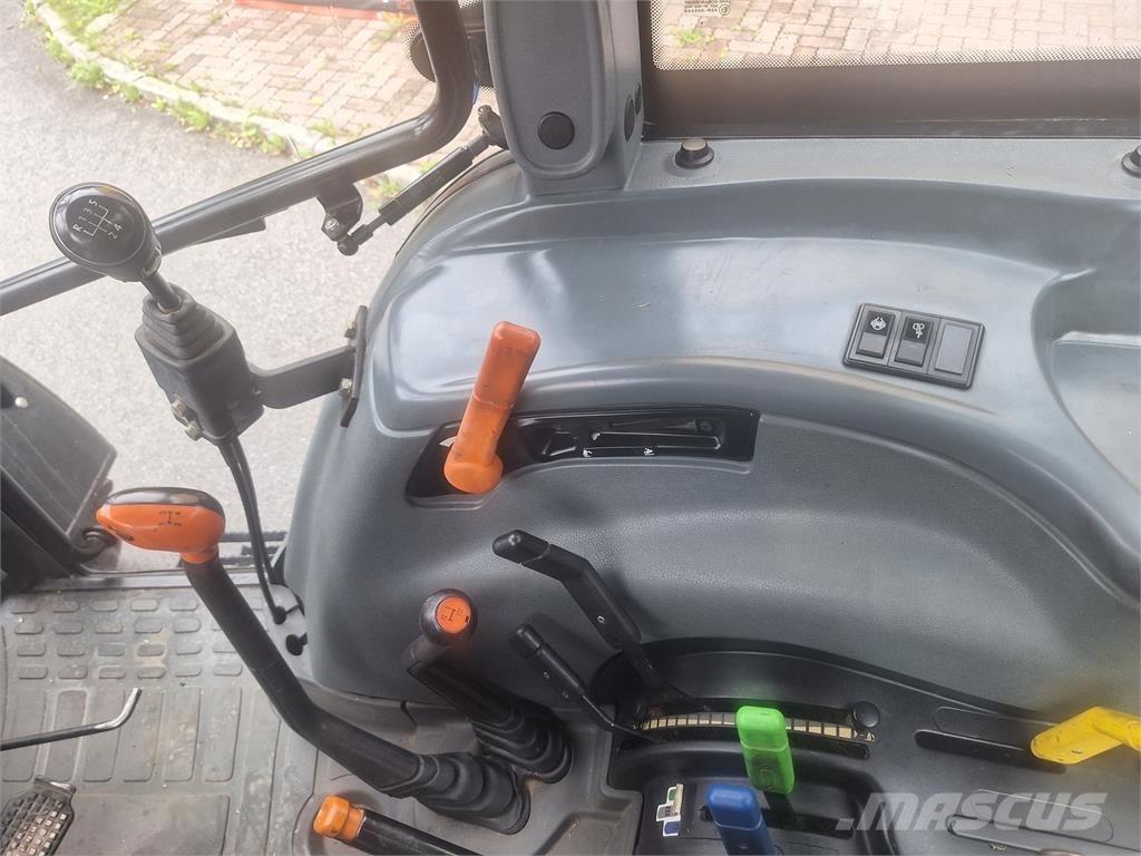 New Holland TL 70 트랙터
