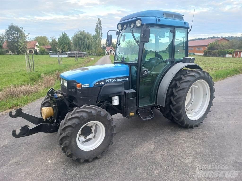 New Holland TN-N 75 트랙터
