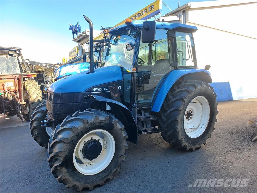 New Holland TS90 트랙터