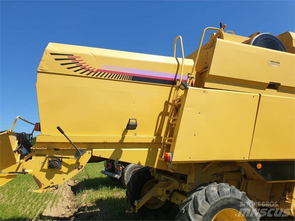 New Holland TX 65 콤바인 수확기