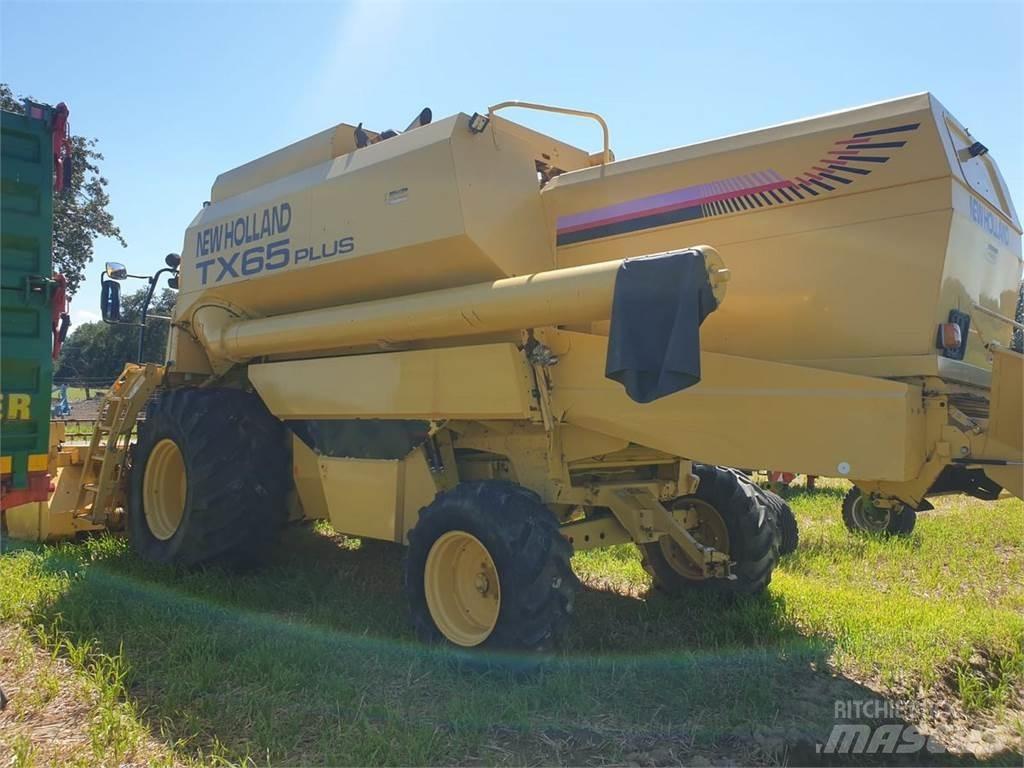 New Holland TX 65 콤바인 수확기