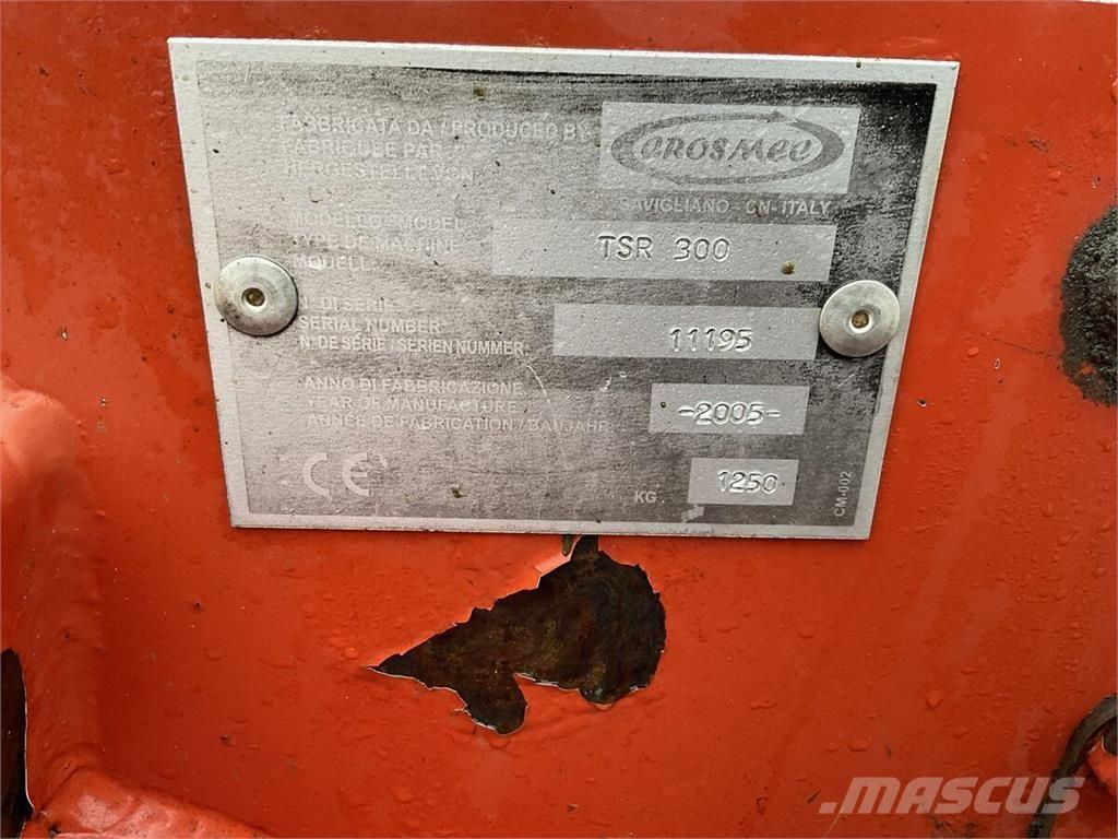 Omarv TSR 300 목장 제초기 및 토퍼