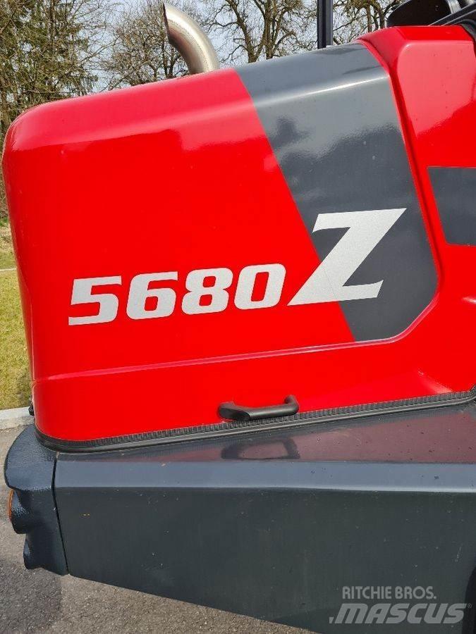 Schäffer 5680Z 프론트 로더 및 굴착기