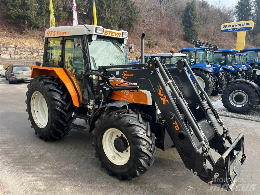 Steyr 975A 트랙터