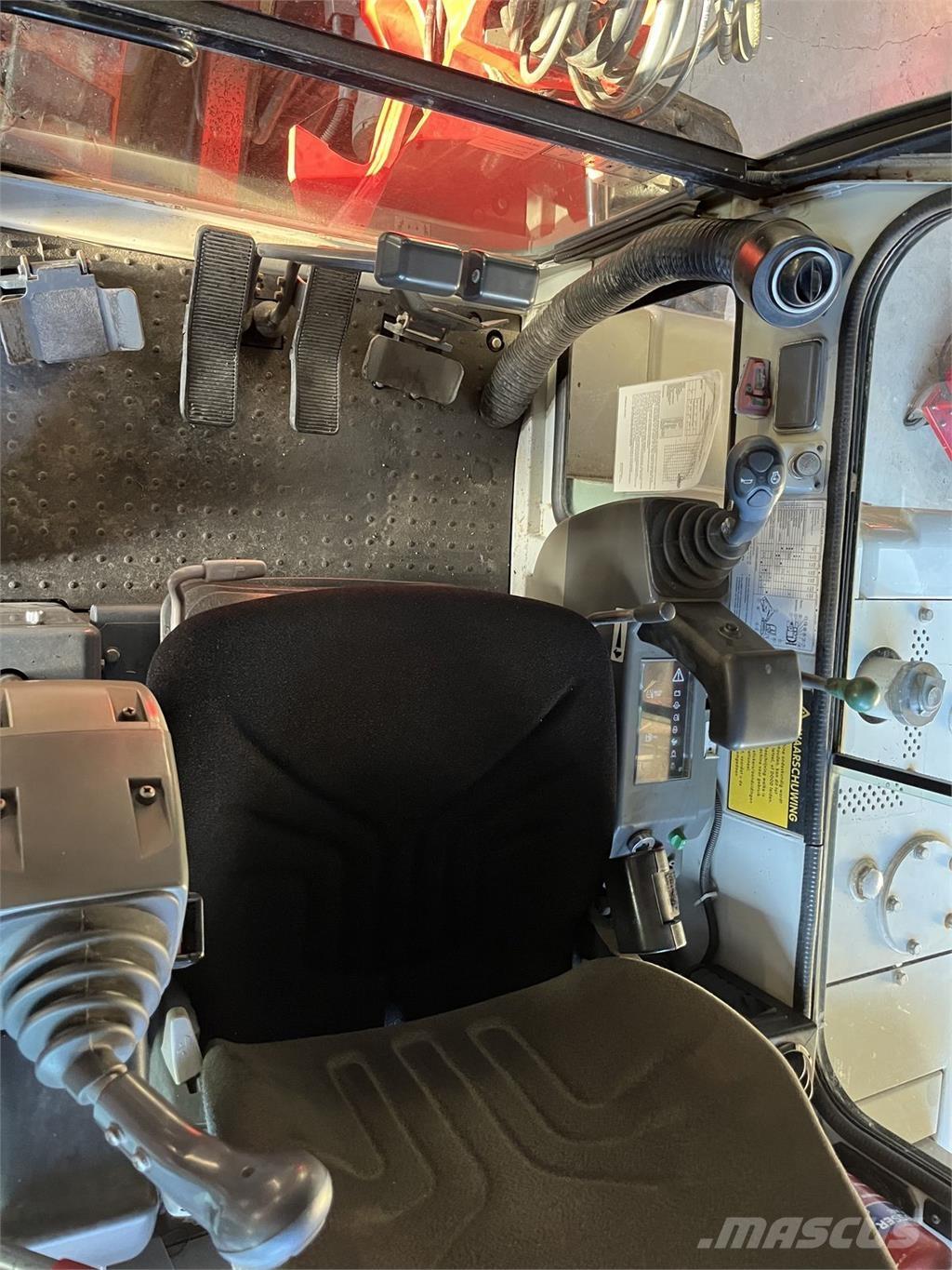 Takeuchi TB 145 소형 굴삭기 7톤 미만