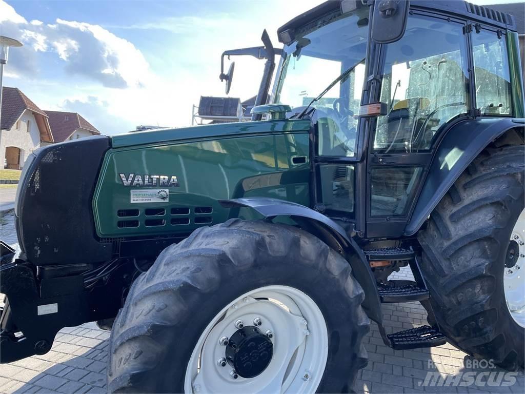 Valtra 6850 HiTech 트랙터