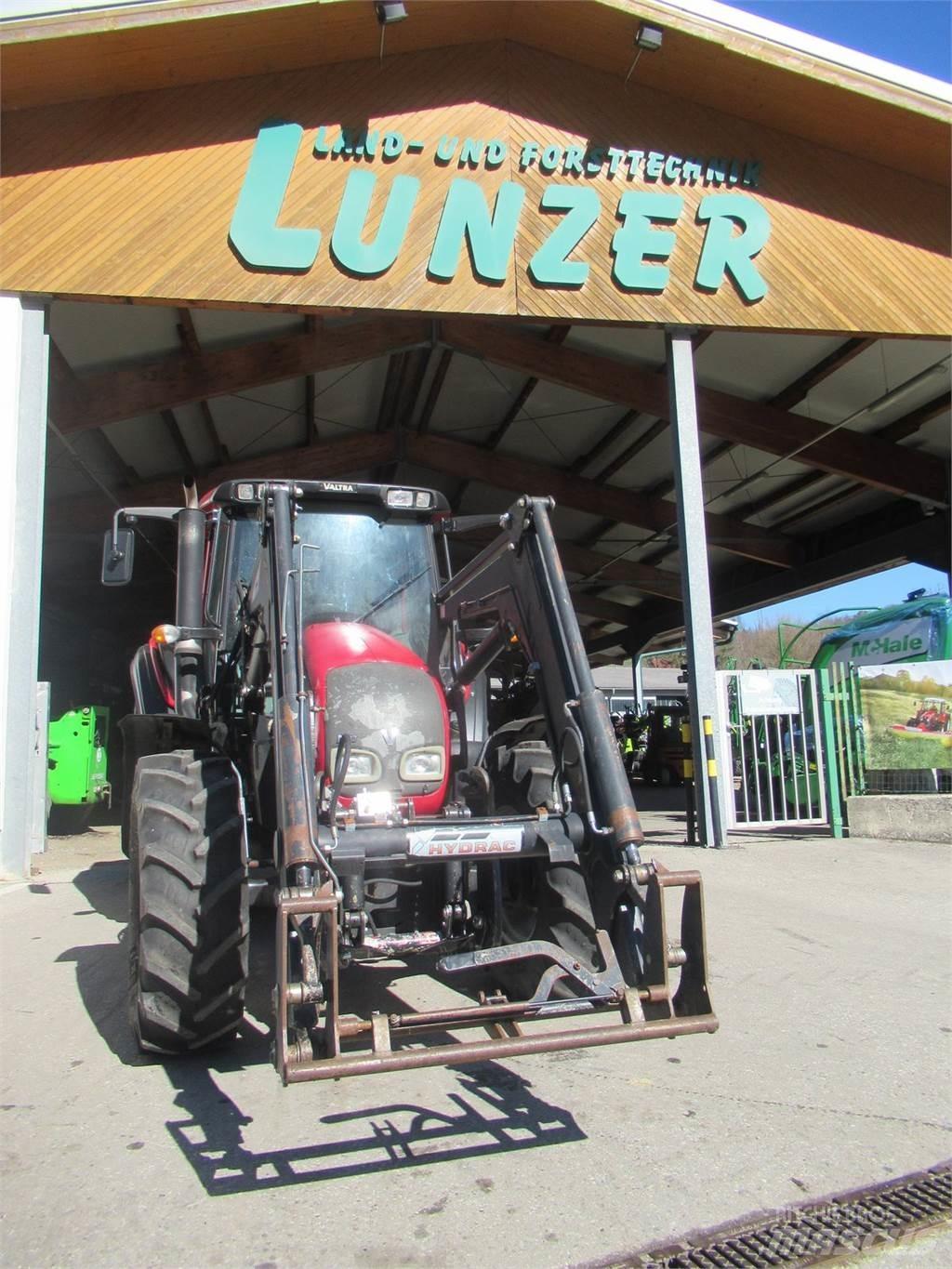 Valtra N 92 Hi Tech 트랙터
