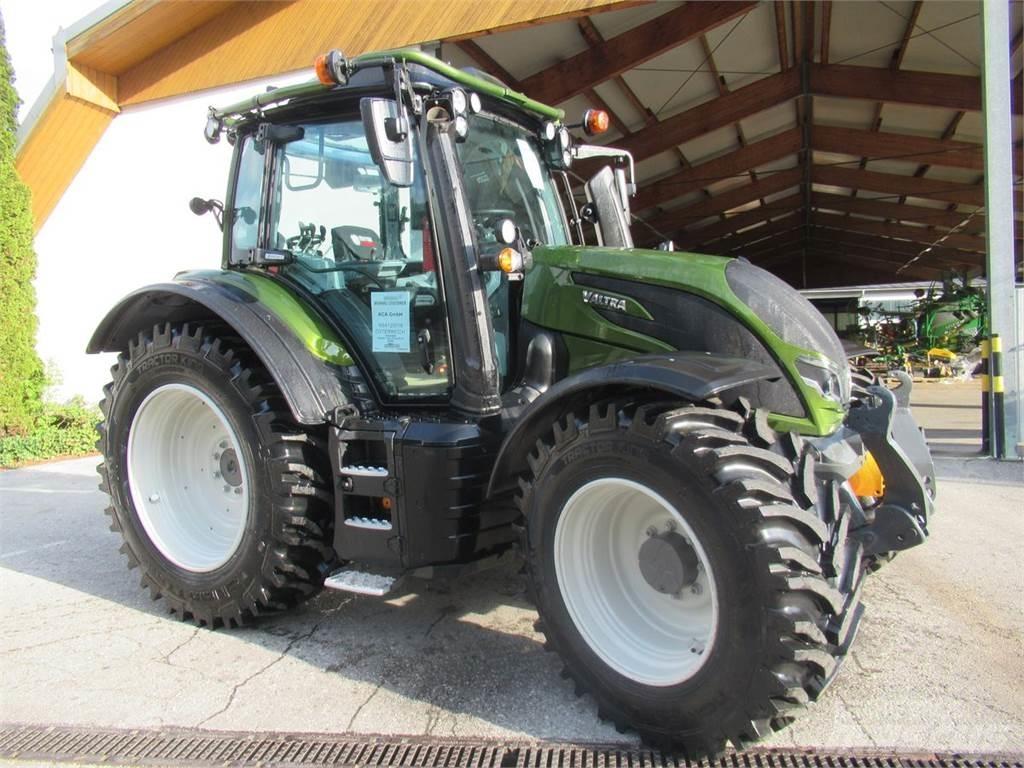 Valtra N175 트랙터