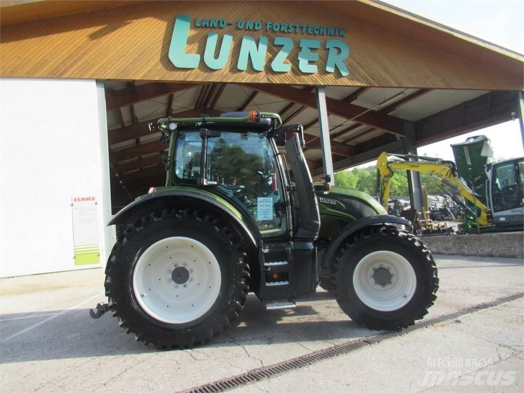 Valtra N175 트랙터