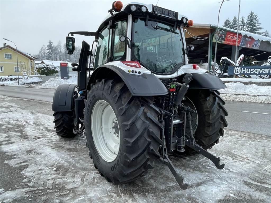 Valtra N175 Active 트랙터