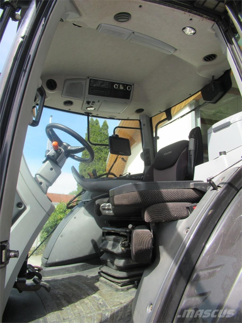 Valtra T 214D 트랙터