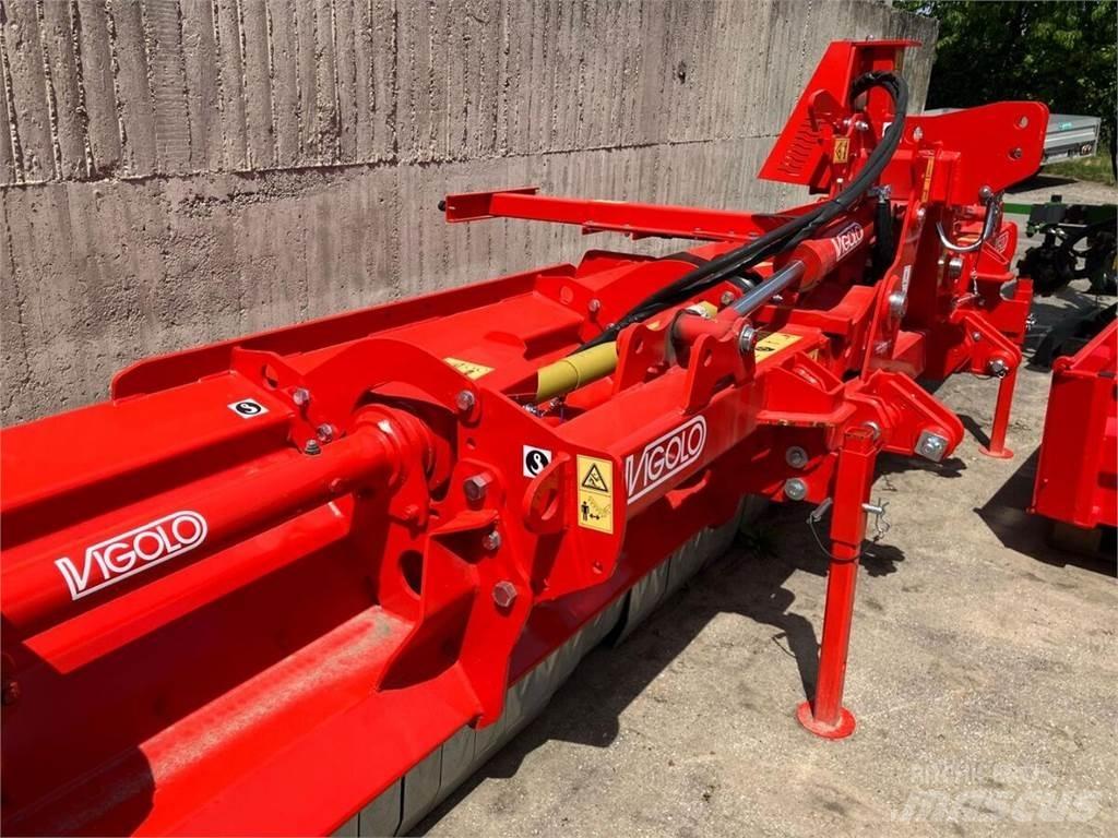  VIGOLO TST-V - 25 500 목장 제초기 및 토퍼