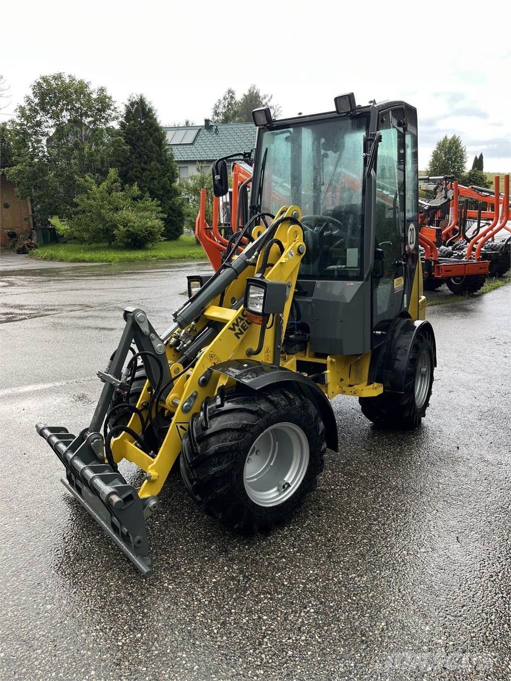 Wacker Neuson WL 20 프론트 로더 및 굴착기