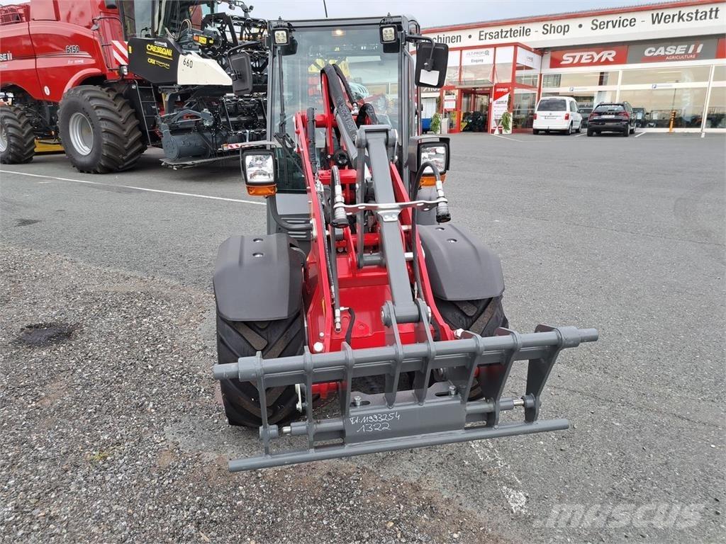 Weidemann 1260 LP 프론트 로더 및 굴착기