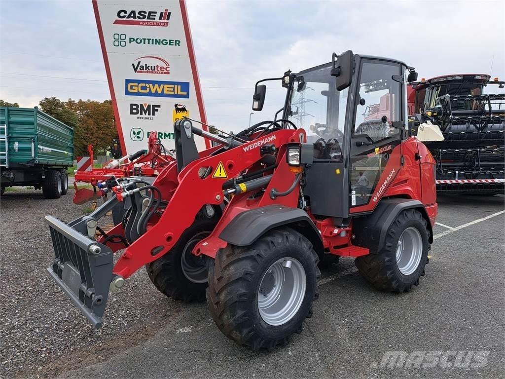 Weidemann 1390 프론트 로더 및 굴착기