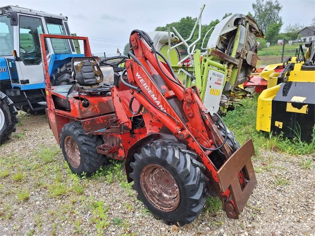 Weidemann 917 D/M 프론트 로더 및 굴착기