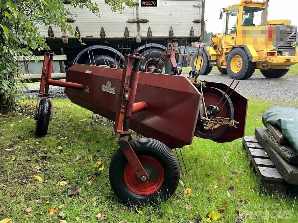 Akron Kombi 10 기타 목초 수확용 장비