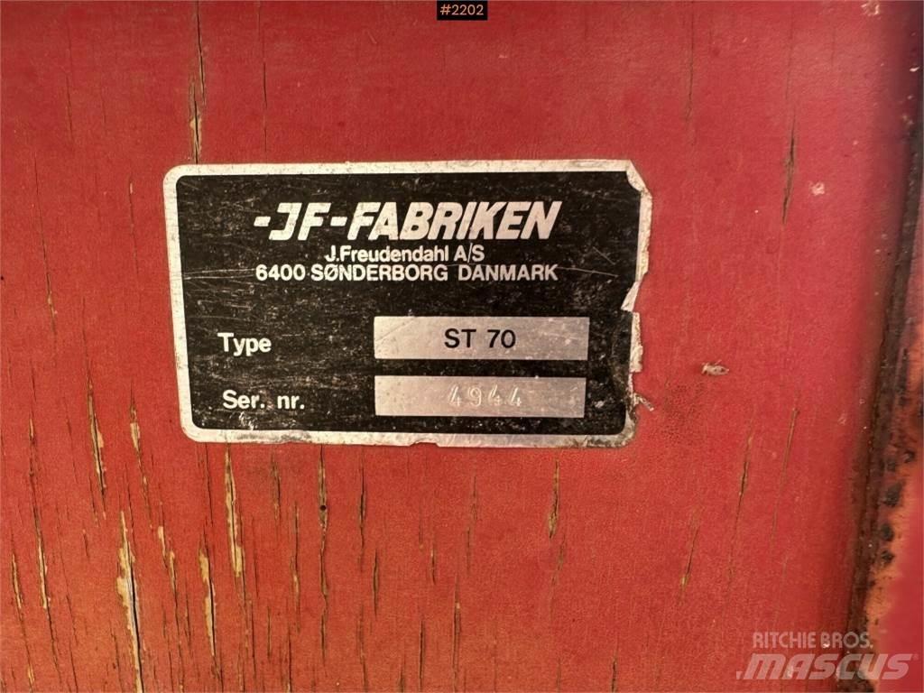 JF ST70 퇴비살포기