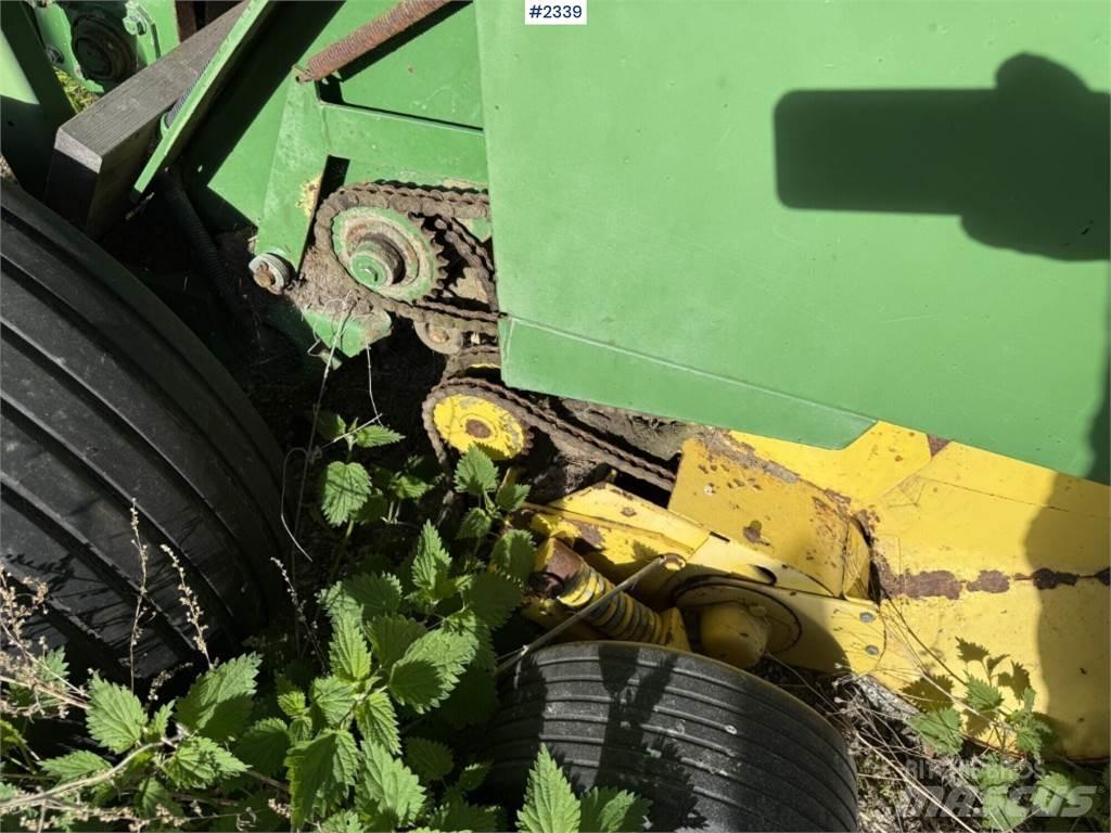 John Deere 550 원형 곤포기