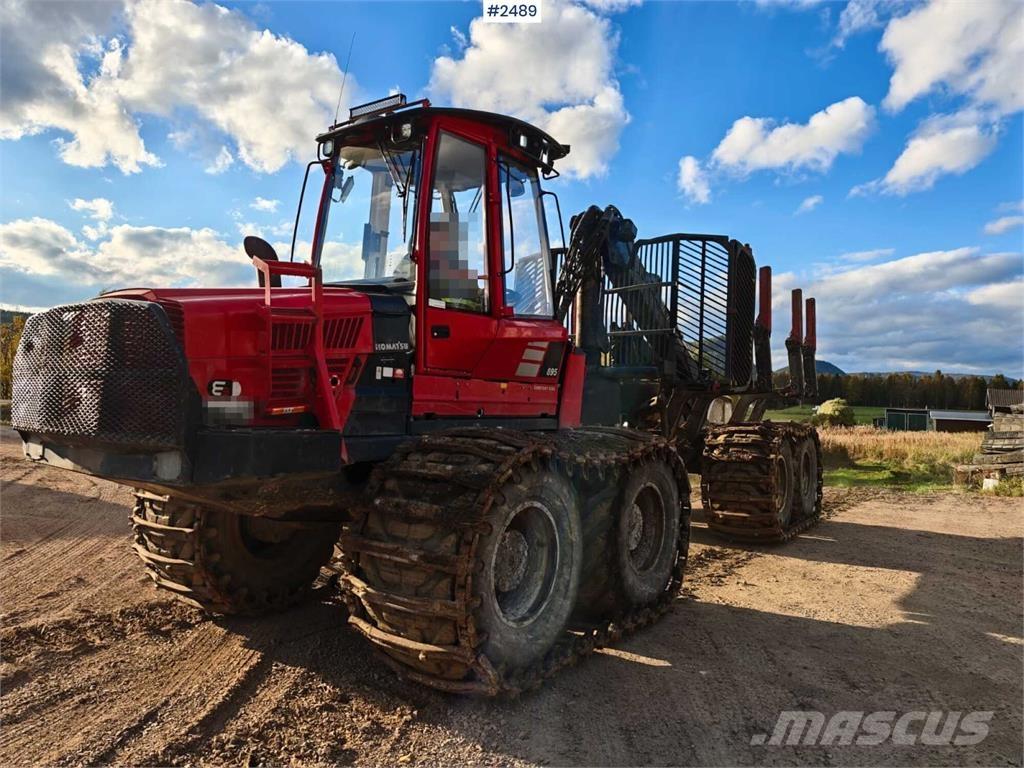 Komatsu 895 원목 포워더