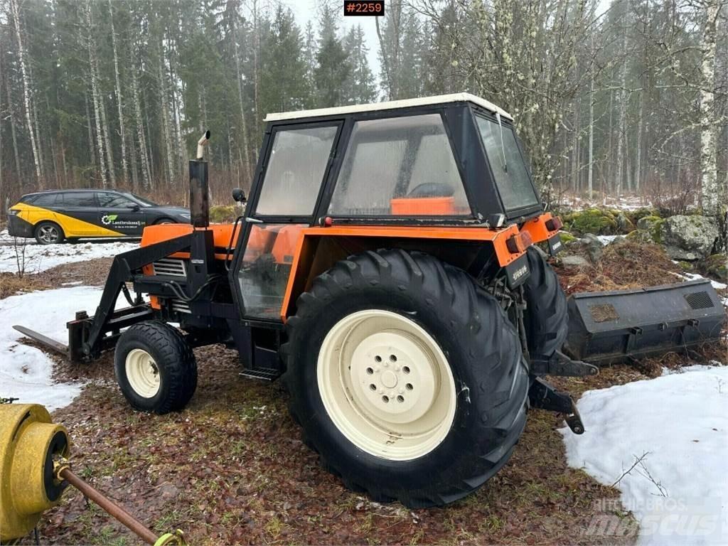 Ursus 385 트랙터