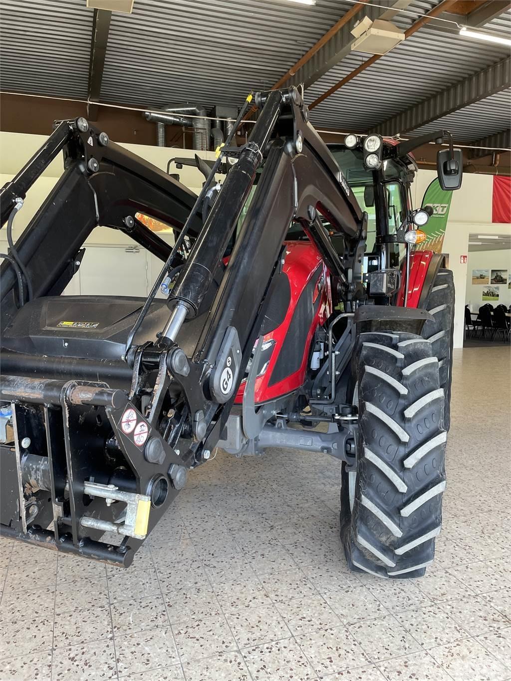 Valtra 135LH 트랙터