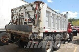 Mack RD688S 제설 블레이드 및 제설기