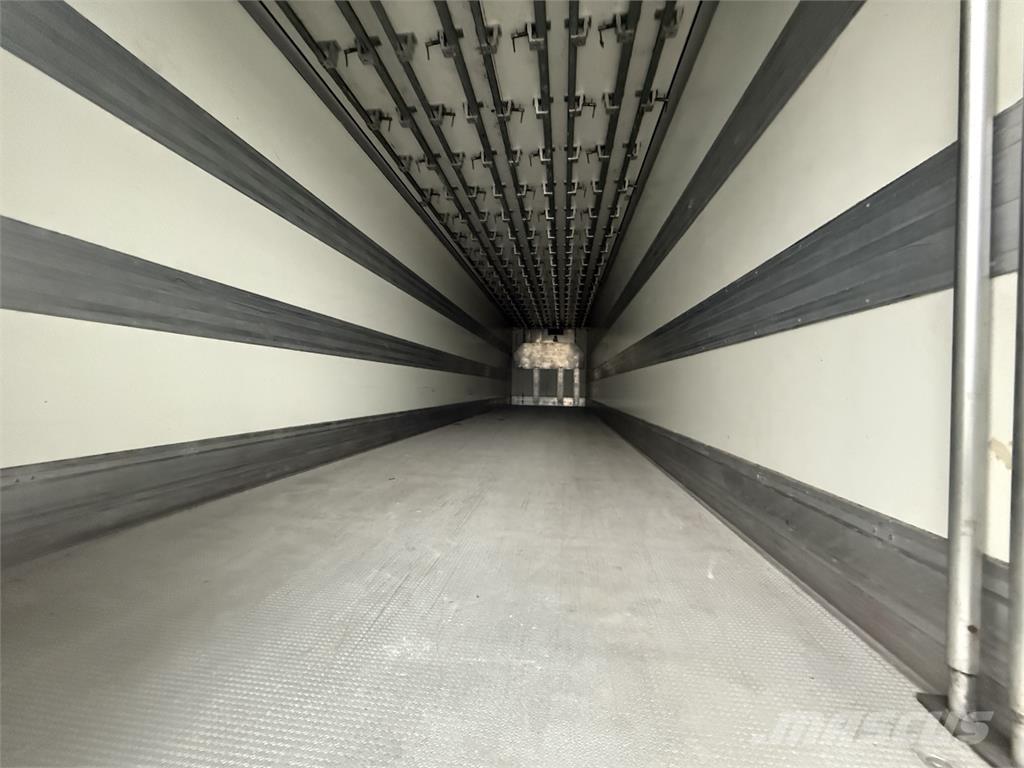 Krone 33 pl. Kødophæng 온도 조절식 세미 트레일러