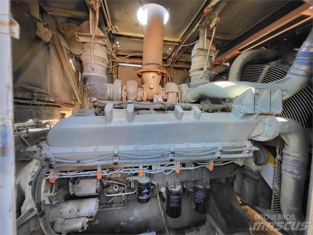 Hitachi S12A2-Y1TAA1 엔진