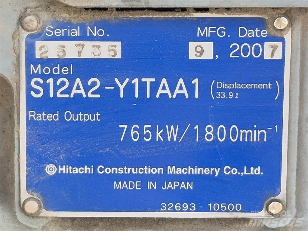 Hitachi S12A2-Y1TAA1 엔진