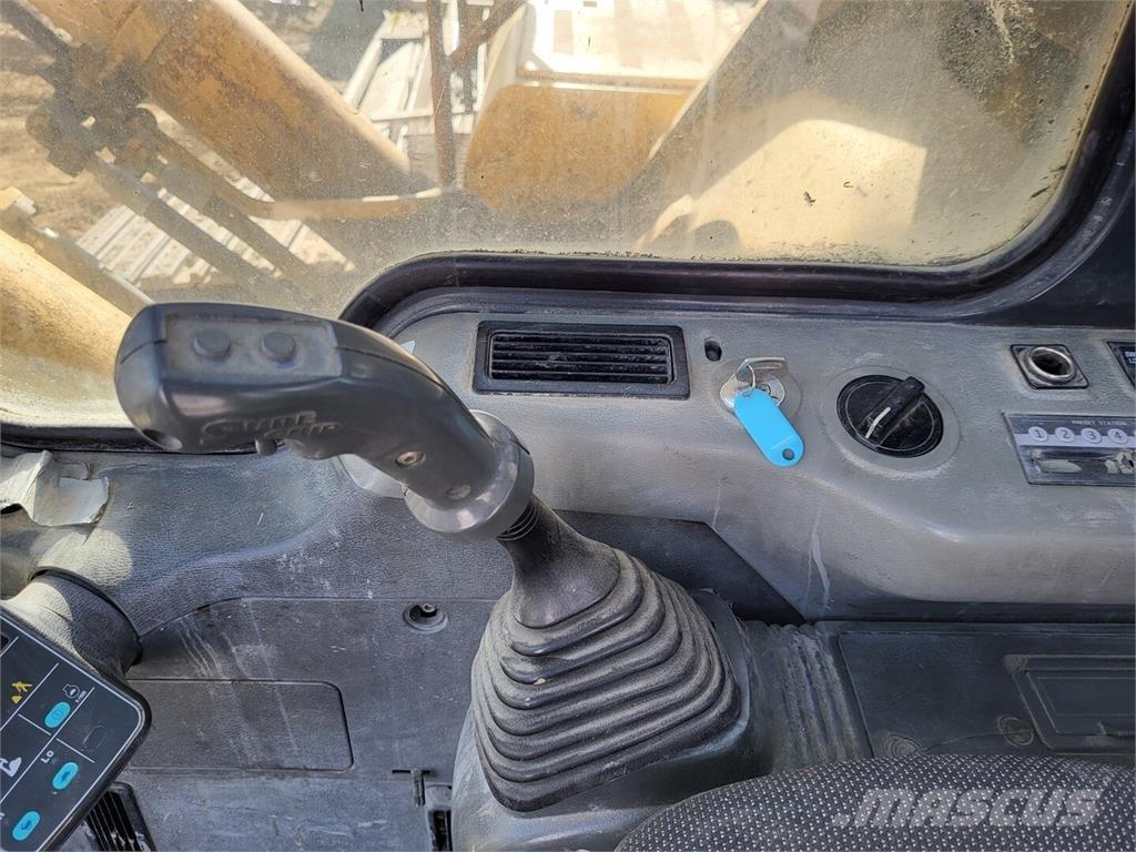Komatsu PC600LC-6  휠 굴삭기