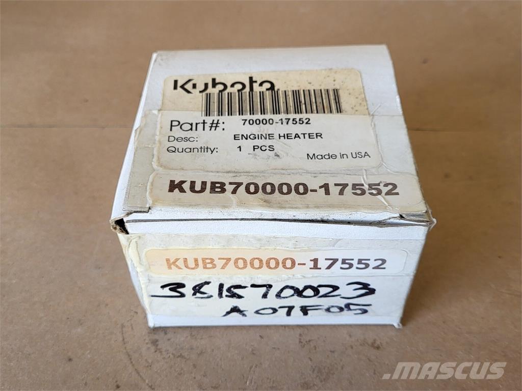 Kubota 70000-17552 엔진