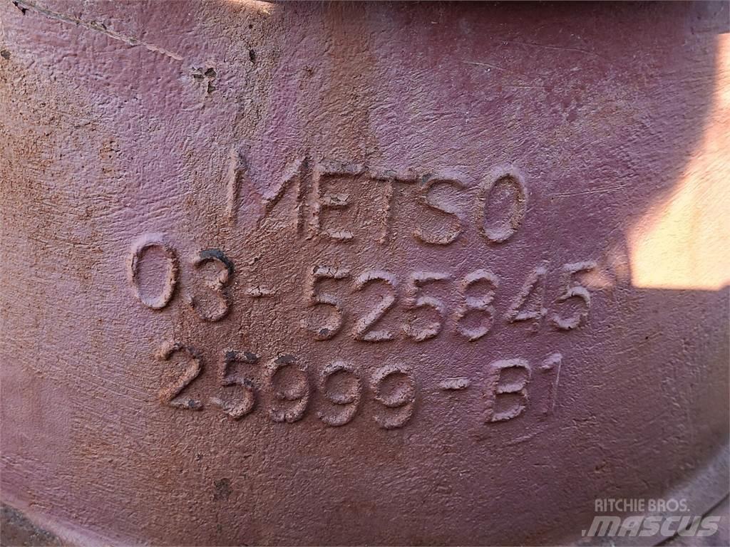 Metso 03-525845 크러셔