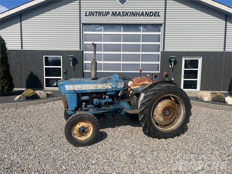 Ford 3000 트랙터