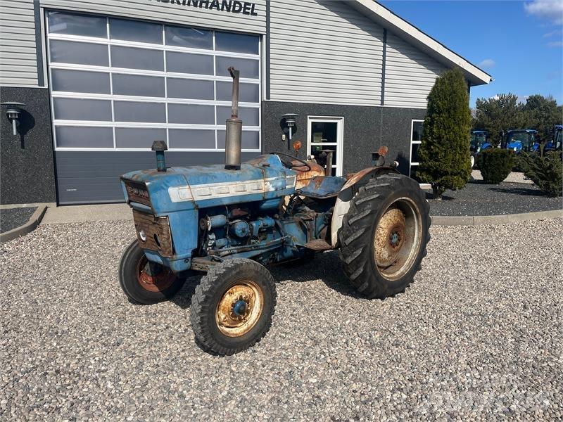 Ford 3000 트랙터
