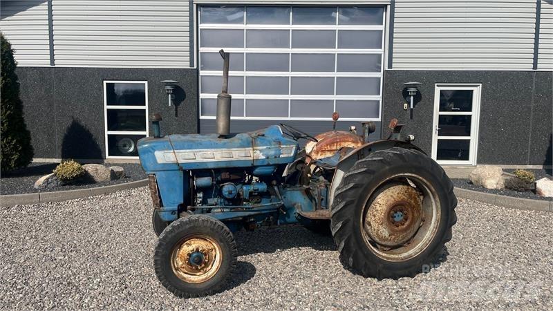 Ford 3000 트랙터