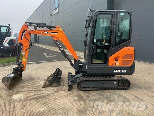 Develon DX19-7 대형 굴삭기 29톤 이상