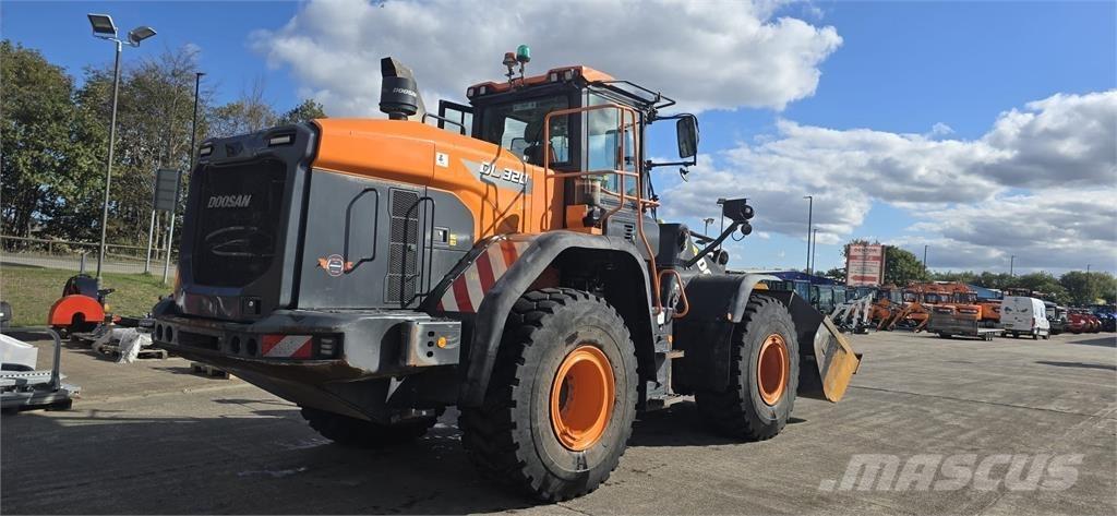 Doosan DL320-7  휠로우더