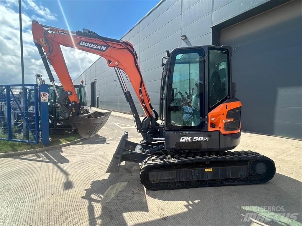 Doosan DX50z 대형 굴삭기 29톤 이상