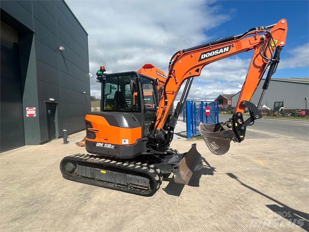 Doosan DX50z 대형 굴삭기 29톤 이상